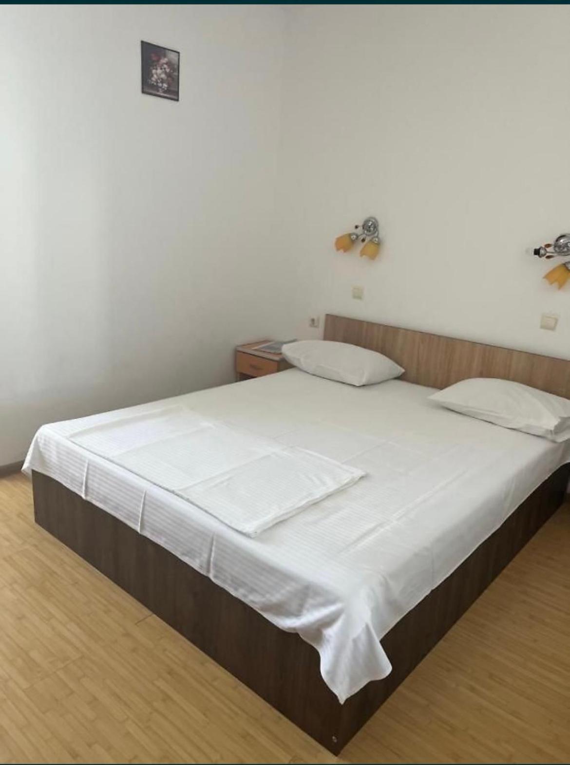 Hotel Vila George Costinesti Esterno foto